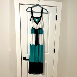 Banana Republic size 6 maxi dress